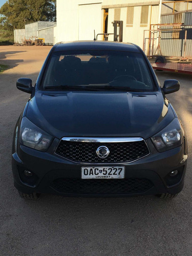 Ssang Yong Doble Cabina 4 X 4.