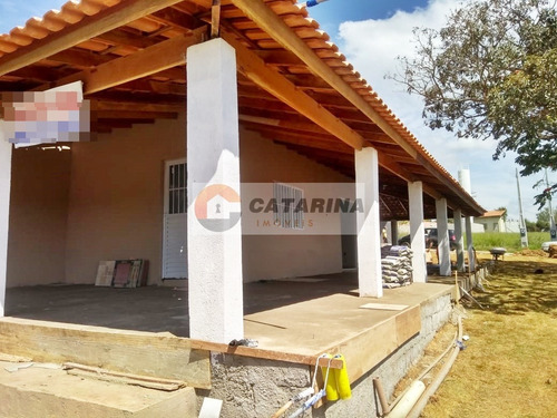 Belíssima Chácara Em Condomínio