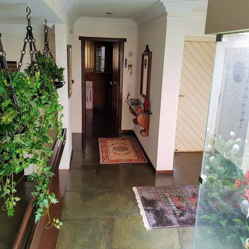 Imagem 9 de 26 de Casa Espetacular Com Quadra, Piscina E Muito Verde, Terreno De 1121 M² ! - Ca1024