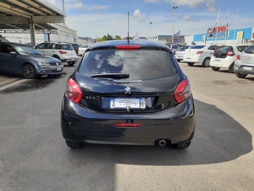 Peugeot 208 Feline 1.6 2018 Dg