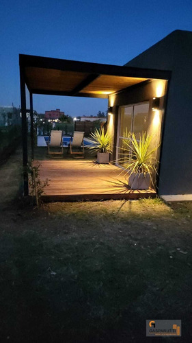 Imagen 8 de 30 de Casa En Venta En 1 Planta En Pilar Del Este! 4 Ambientes!