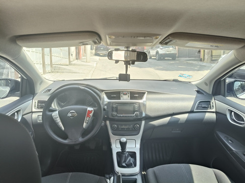 Nissan Sentra 1.8 Advance Mt