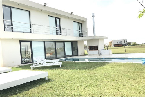 Imagen 3 de 27 de Casa 5 Ambientes En Venta En Escobar Al Lago