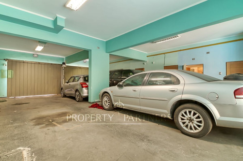 Arriendo Propiedad De 5 Niveles, Ideal Rubro Comer...