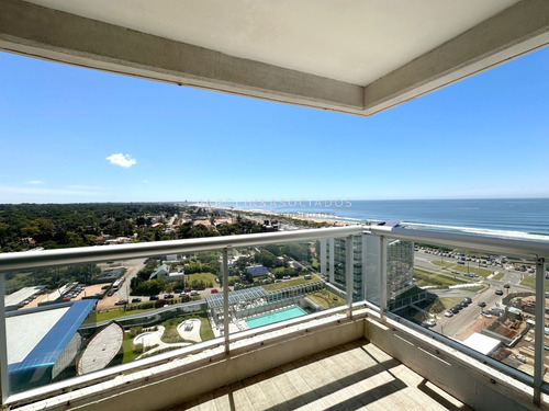 Departamento En Venta De 3 Dormitorios En Torre Look Brava, Punta Del Este