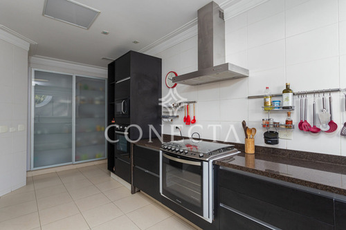 Imagem 15 de 30 de Tamboré 03 | Casa Ampla Com Iluminação Natural | Espaço Verde | Venda - Cnc1054