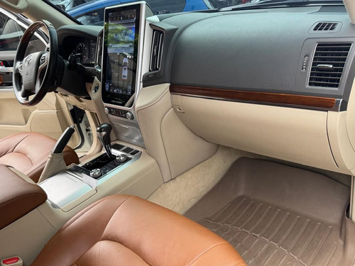 Toyota Land Cruiser Dubai 2018