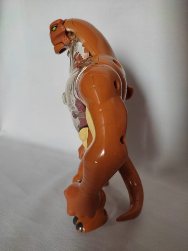 Imagen 2 de 4 de Humungosaurus Ben 10 Bandai