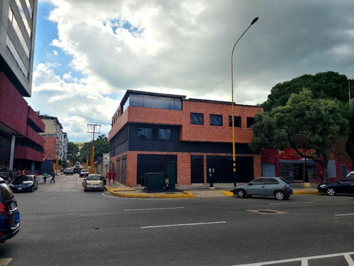 Se Vende Local Comercial En El Sector La Alegria, Av Bolivar