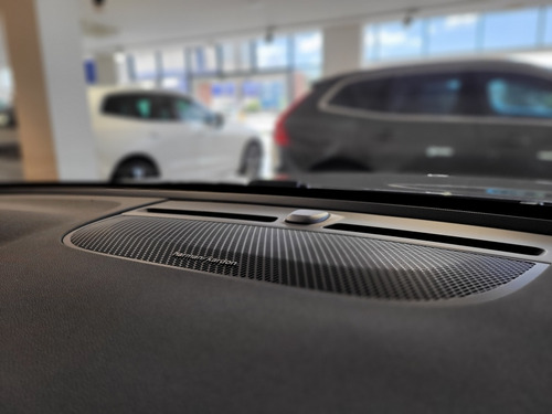 Volvo C40 P8 RECHARGE TWIN ELECTRIC ULTIMATE AWD