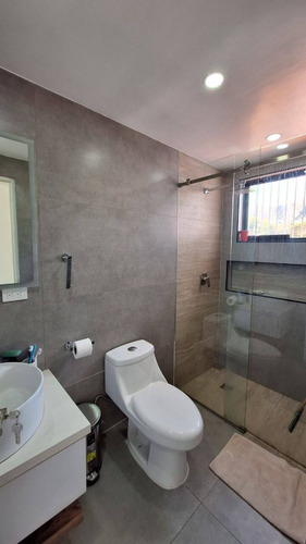 Casa Impecable En Venta En El Trigal Sur Calle Cerrada, Dj
