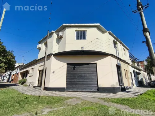 Ph De Un Dormitorio, Con Cochera, Baño Completo, Más Local Comercial Con Baño. - foto 1