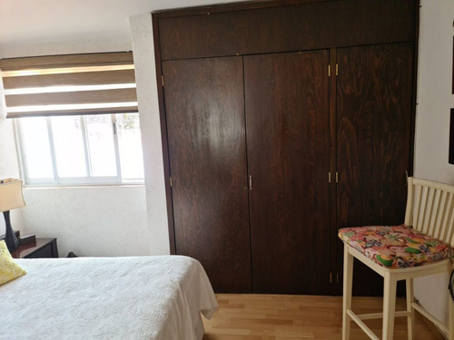 Se Vende Residencia En Carretas, Super Cétrica, De Super Lujo !!