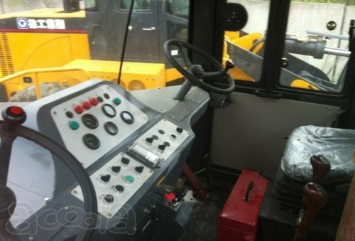 Rodillo Sobre Neumáticos Xcmg Xp203 (9 Neumaticos - 20 Ton )