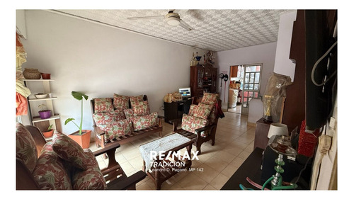 Casa + Local | Venta | Av. Sarmiento 900 | 3 Dorm