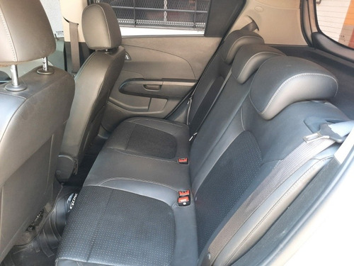 Imagen 13 de 18 de Chevrolet Sonic 2016 1.6 Ltz 5 P