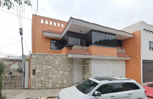 Casa Economica En Venta - Casa Adjudicada - 22 Nte. 212
