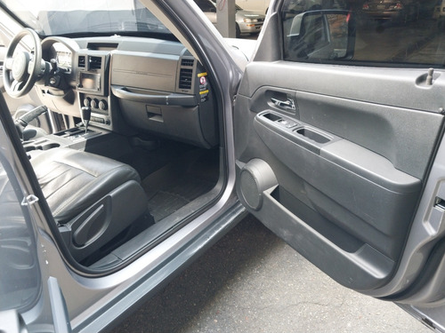 Imagen 8 de 14 de Jeep Cherokee Sport 2014