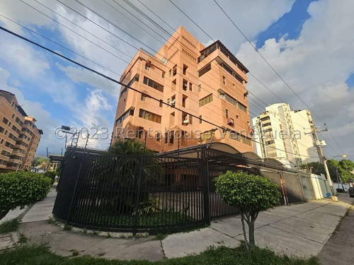 Apartamento De Lujo, Tipo Duplex En Venta En Urb. La Soledad Mfc 24-8397