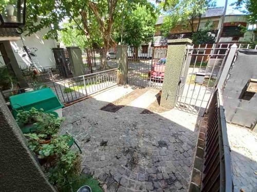 Imagen 4 de 14 de Casa En Venta En Banfield Oeste