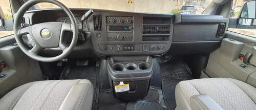 Imagen 4 de 11 de Chevrolet Van Express Pasajeros 2017 Nueva