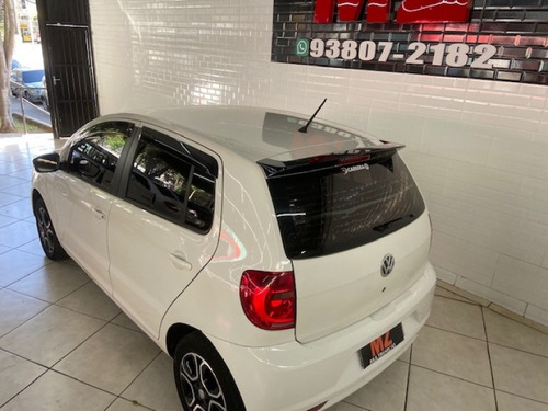 Volkswagen Fox 1.6 MI SELEÇÃO 8V FLEX 4P MANUAL