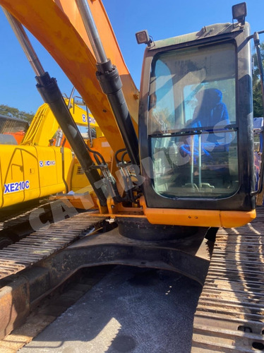 Imagem 2 de 4 de Escavadeira Hidráulica Jcb Js-200 Ano 2010