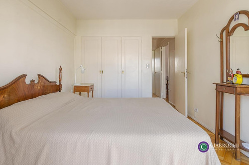 Imagen 8 de 30 de Quintana - Piso Alto - Luminoso Departamento Semipiso Con Balcón En Recoleta