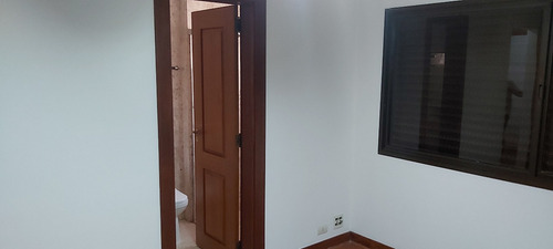 Oportunidade Para Moradia Em Local Nobre Em Moema!