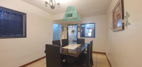 Renta De Casa Amueblada En Fracc. Lomas Vallarta, Delrui