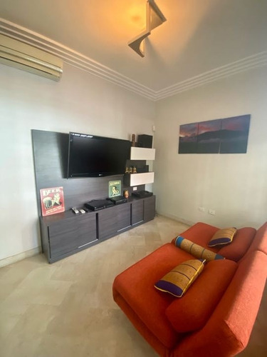 Imagen 10 de 13 de Vendo Apartamento 125m2 3h/3b/2p El Rosal 7655