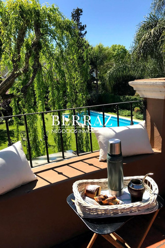 Casa Venta 4 Dormitorios Barrio Bermudas Lote De 890 M2 Pilar