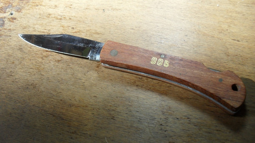 Miticocuchillo Plegable 005/007. Hoja De 8 Cm Abierta 18 Cm (Usado)