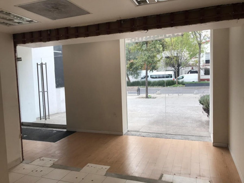 Imagen 2 de 14 de Local Comercial Sobre Masaryk