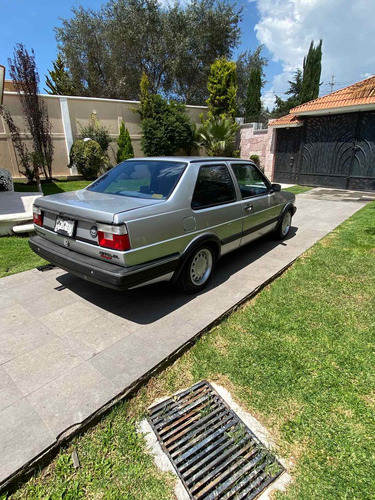 Imagen 4 de 10 de Volkswagen Jetta Cl Coupe
