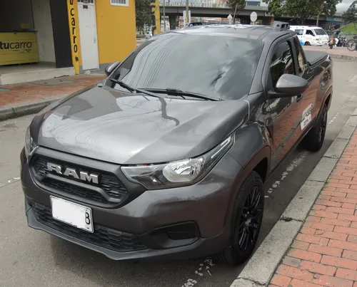 RAM 700 1.4 Slt