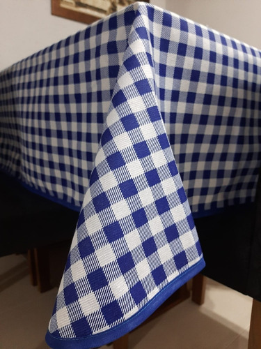 Imagem 2 de 4 de Toalha Para Mesa 8 Lugares Retangular 2,70x1,50 Xadrez Azul