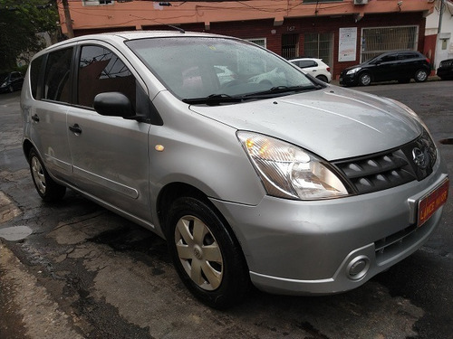 Imagem 2 de 8 de Nissan Livina 1.6 Flex