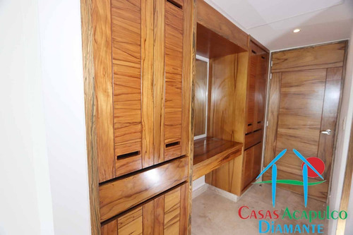 Imagen 19 de 29 de Cad Vidamar Ii A Ph 1. Sala A Doble Altura Con Terraza Y Vista Al Mar