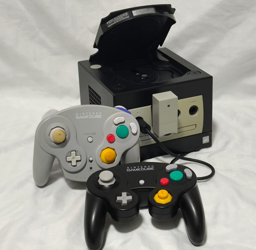 Nintendo Gamecube Standard Color Negro Con Juegos Incluidos (Usado)