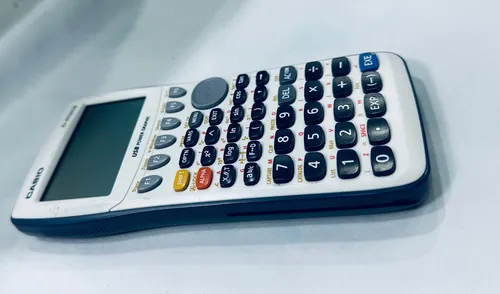 Calculadora Gráfica Casio Fx-9750gii Color Blanco (Usado)