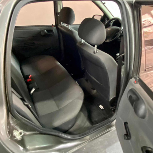 Imagen 7 de 8 de Chevrolet Classic 2016 1.4 Ls Abs Airbag