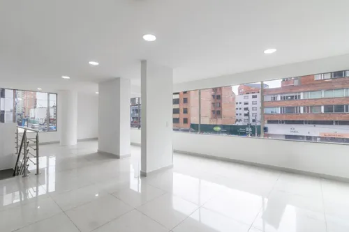 Local En Arriendo/venta En Chapinero Alto. Cod A22221