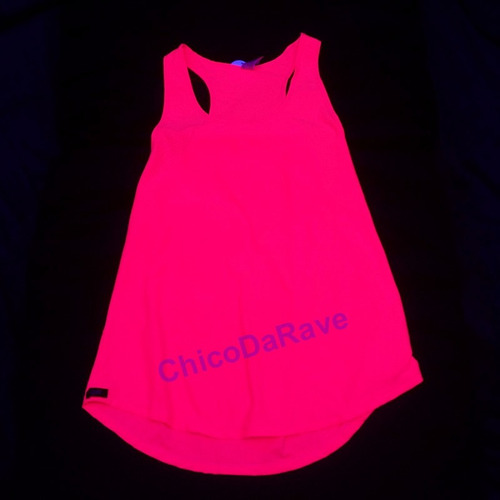 Blusinha Suadeira Rosa Fluorescente Brilha Na Luz Negra P | MercadoLivre