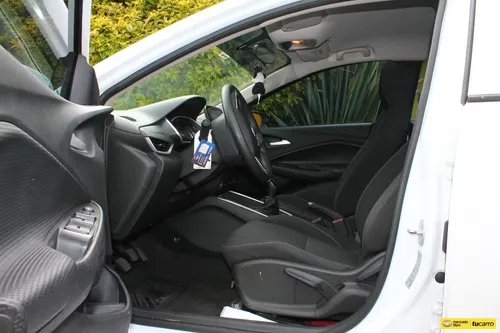 Chevrolet Onix 1.0 Lt Mt