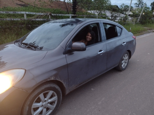 Nissan Versa 2013 1.6 16v Sl Flex 4p