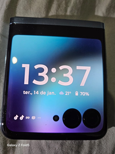 Motorola Razr 40 Ultra Dual 256 Gb Glacier Blue 12 Gb Ram (Usado)