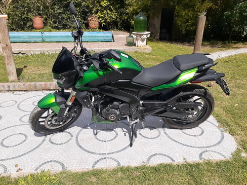 Bajaj Dominer 400