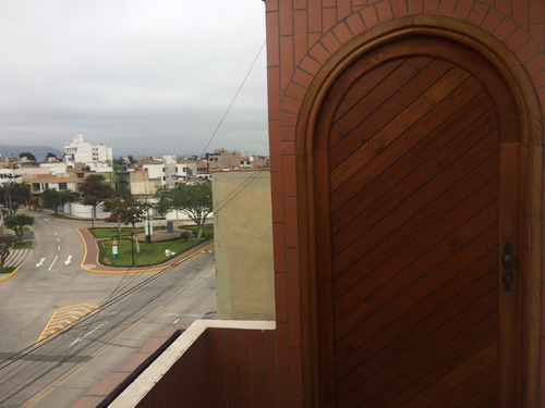Imagen 2 de 14 de Departamento Lindo Y Amplio En Corpac. San Isidro.