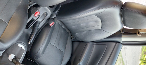 Imagen 12 de 18 de Nissan Versa Exclusive 1,6 At - Modelo 2019